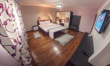Фото номера Двухместный номер Делюкс с 1 кроватью Отель Hotel Coral г. Valea Lupului 3