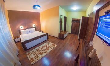 Фото номера Двухместный номер с 1 кроватью Отель Hotel Coral г. Valea Lupului 3